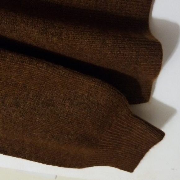 💥SIZE XXL BROWN SWEATER - Picture 5 of 7